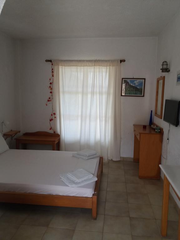 Apaggio Apartments Katapola Exterior photo
